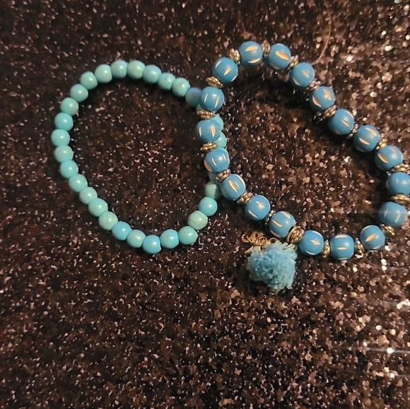 Jewelry - Turquoise (2qty) Stretch Beady Bracelets never worn vintage Hp🔥🔥🔥🔥
